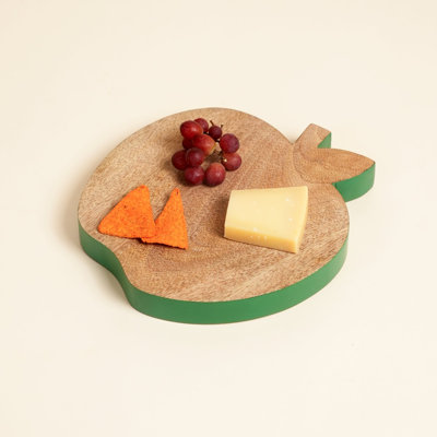 Apple-Shaped Mango Wood Serving Board with Coloured Edge – Wooden Cheese & Charcuterie Board, 24 cm