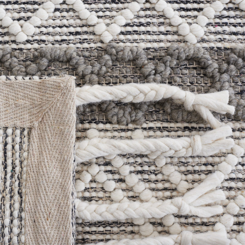 Natura Hand Woven Wool/Cotton Geometric Rug in Ivory/Charcoal, Rectangle 3' x 5'