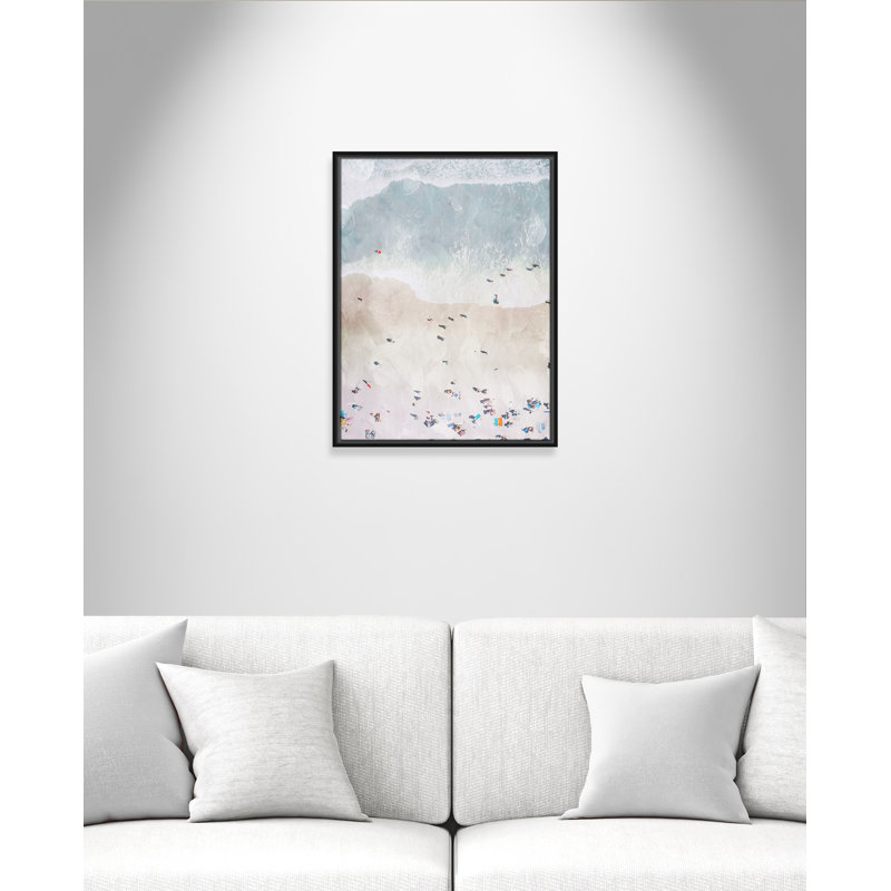 «Beaching Out I Print» par Milli Villa, Cadre flottant noir, 19.5' W x 25.5' H