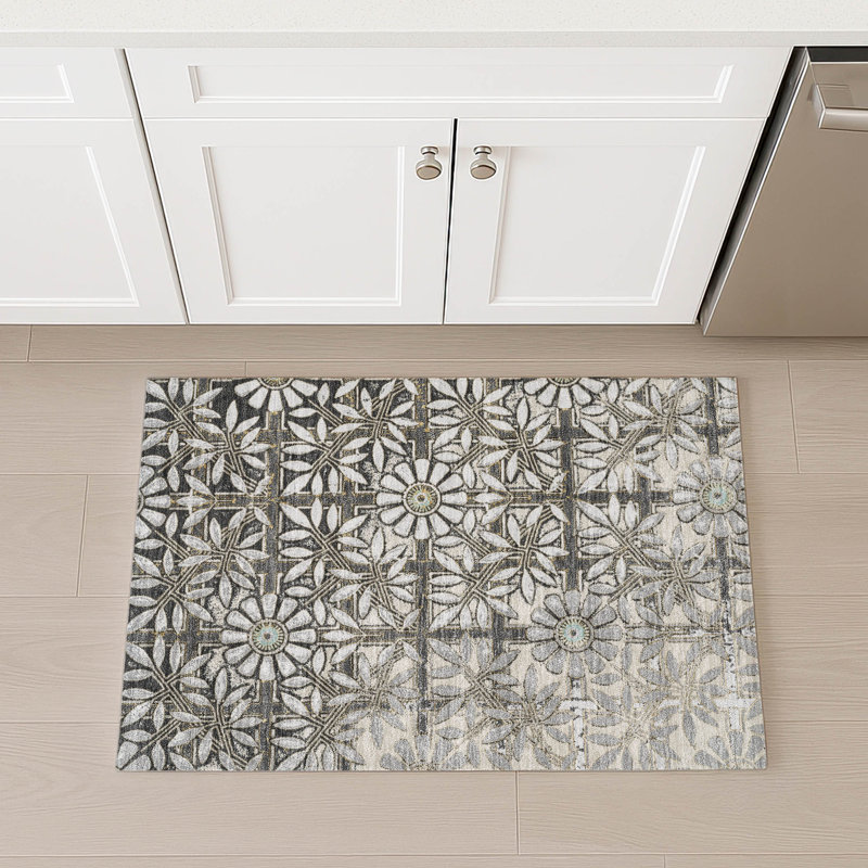 Machine Washable Indoor/Outdoor Chantille ACN2775 Floral Rug, Gray, 2'6" x 3'10"