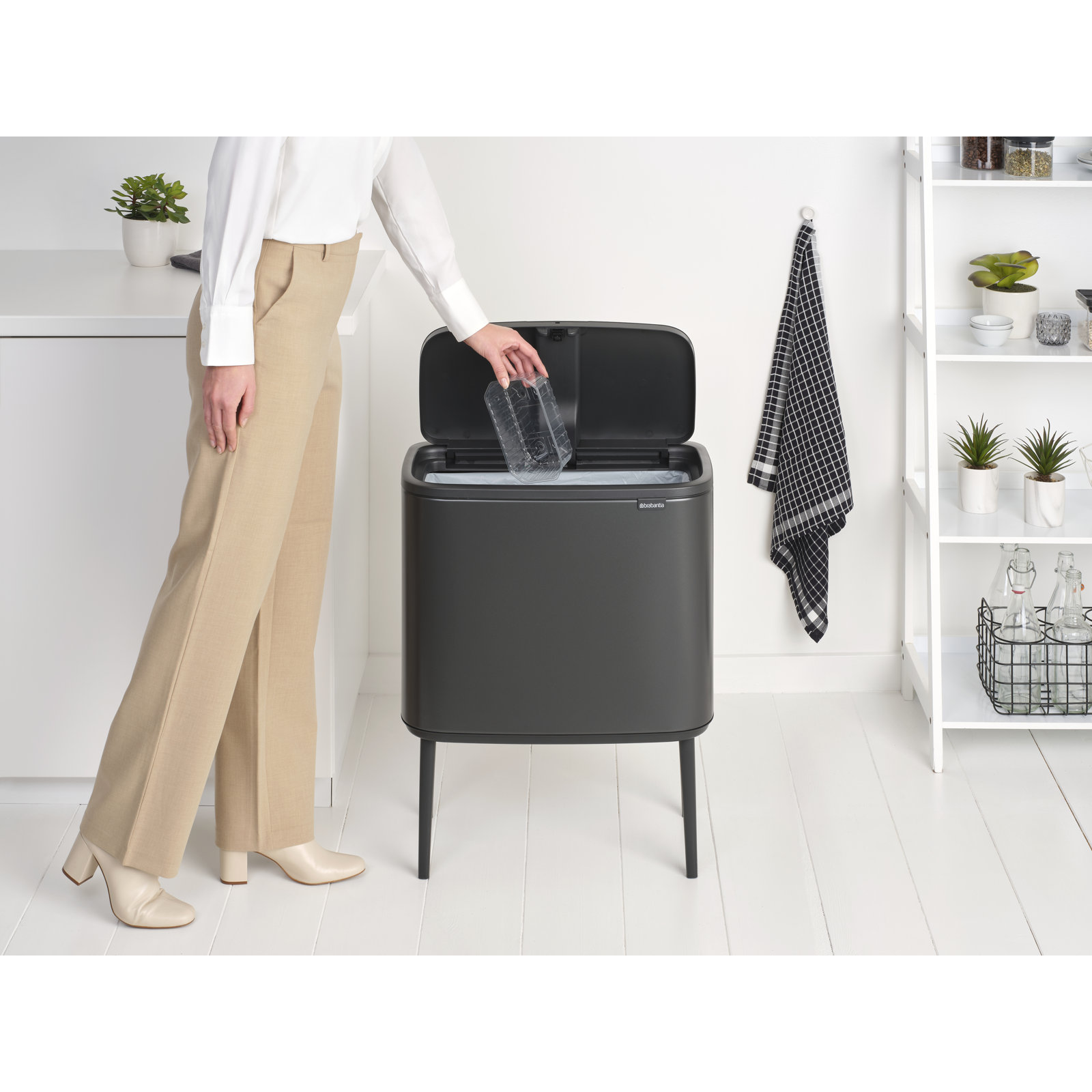 Brabantia Bo 9.5gal Touch Top Trash Can, Confident Gray