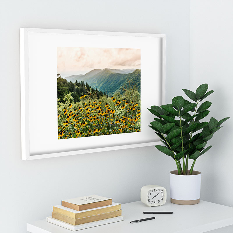 Loon Peak®, parc national des Smoky Mountains par Nature Magick, reproduction d'art encadrée, cadre blanc, 13 po x 19 po
