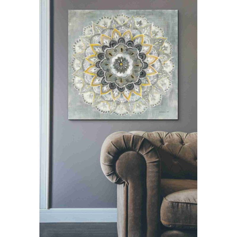 «Sunburst» par Danhui Nai, art mural sur toile, H 37 po x l 37 po x P 1,5 po