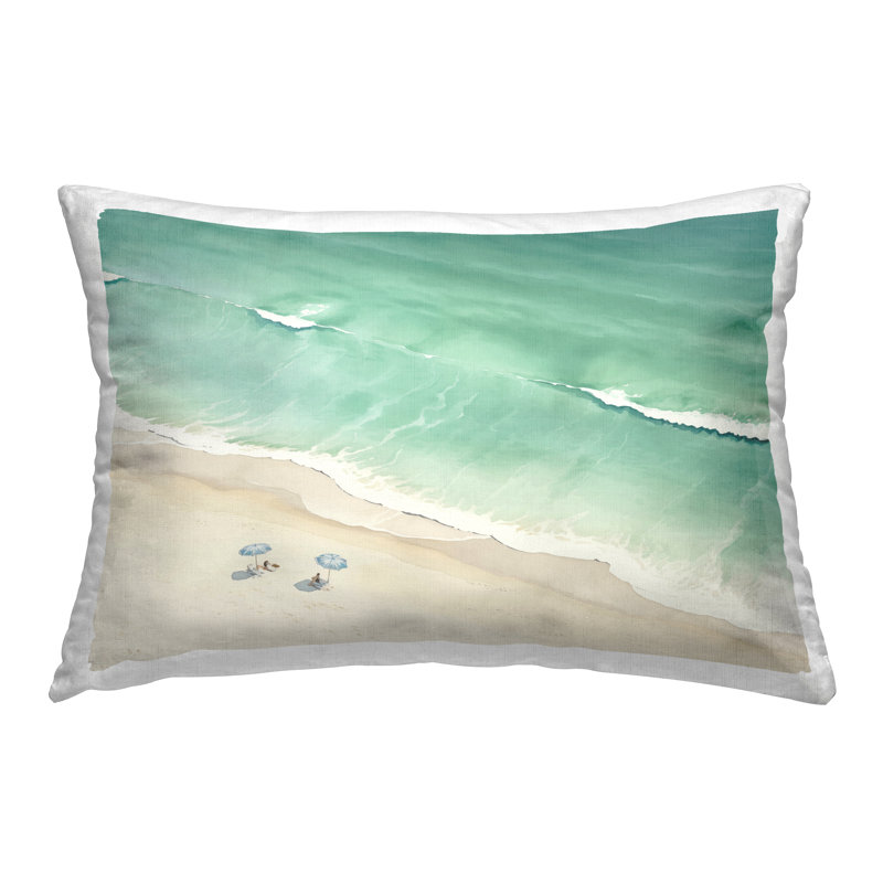 Coussin décoratif imprimé Summer Shore Beachgoers par Arlington Prints