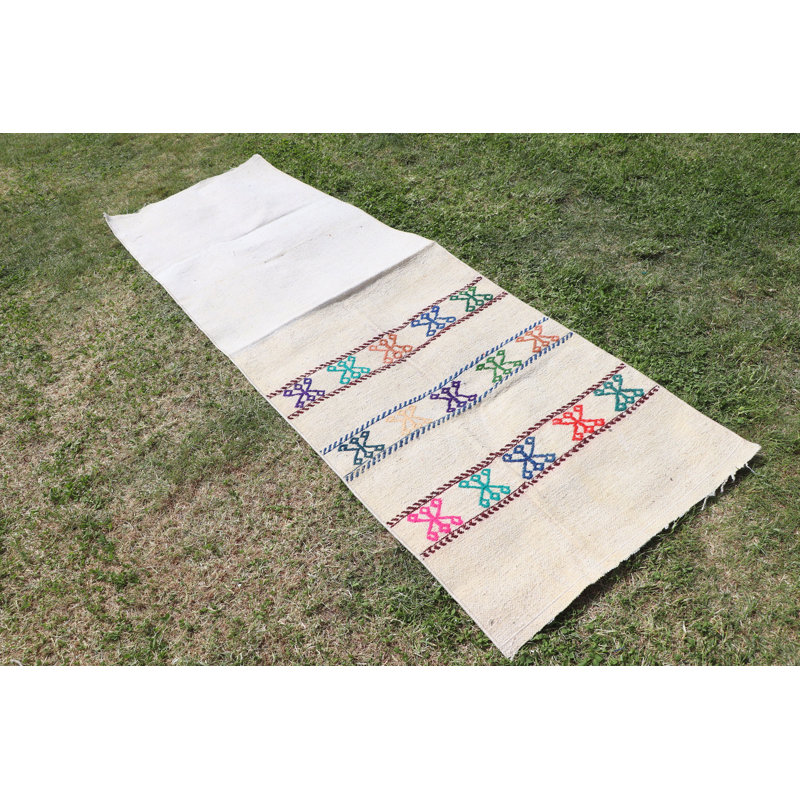Tapis traditionnel beige Kilim avec un design turc rétro pour les escaliers et les couloirs