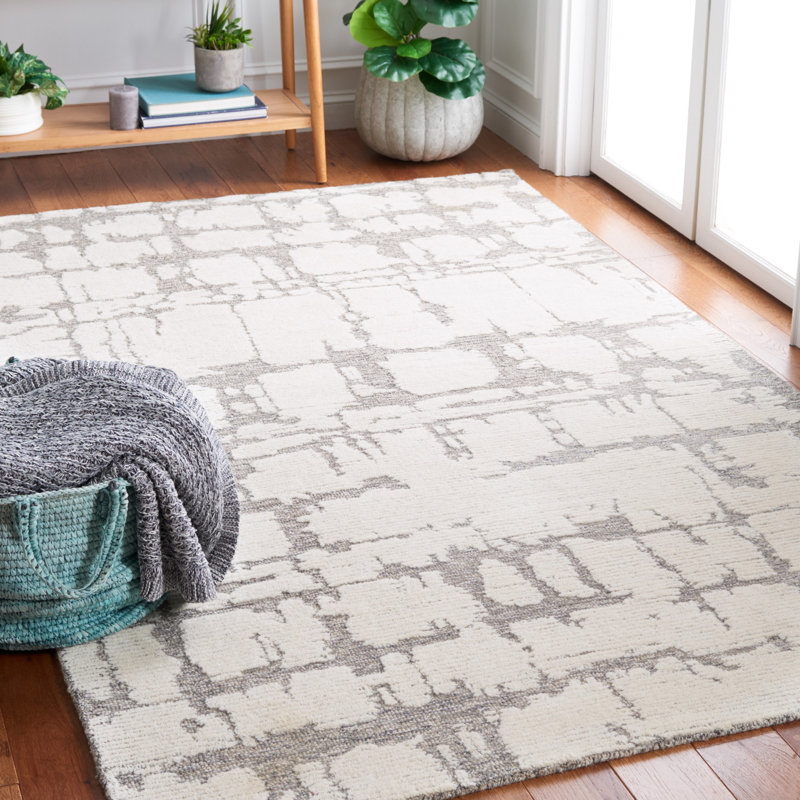 Martha Stewart 4533 Hand Tufted Wool/Cotton Rug in Light Gray/Ivory, Round 4'