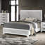 Grand lit contemporain blanc: tête de lit à panneau en faux marbre, mobilier de chambre à coucher élégant