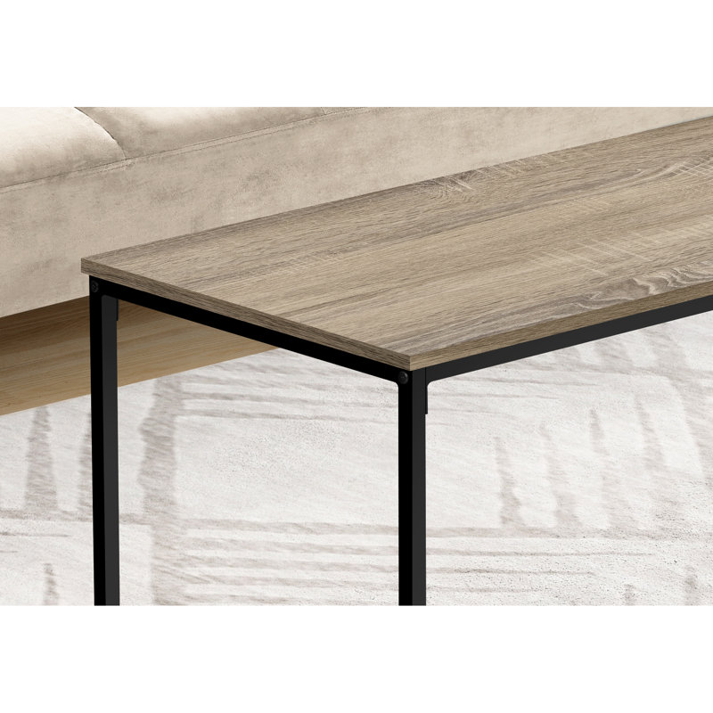 Table basse rectangulaire en stratifié taupe, L 40 po, avec pieds en métal noir, surface de vie contemporaine L 40 po, structure des pieds, aspect moderne