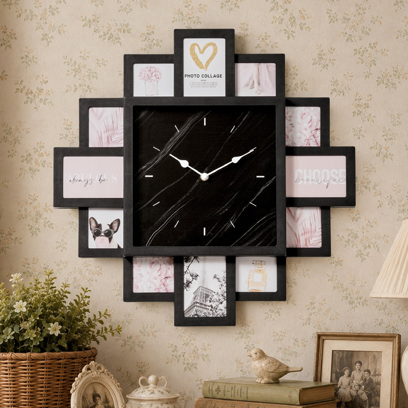 Horloge murale collage photo en marbre noir 50 x 50 cm, cadre photo style ferme noir pouvant contenir 12 photos, fonctionne à piles, idéale pour décorer une chambre de bébé, une chambre d'enfant, un salon ou pour créer des souvenirs de famille.