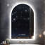 Miroir de salle de bain biseauté rétroéclairé à DEL avec lumières, affichage de la date et de l'heure, antibuée, à intensité variable, fonction mémoire, IP56 incassable