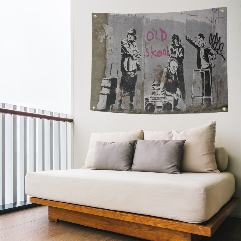 Tapisserie en polyester old skool, H 59 po x l 80 po x P 1 po