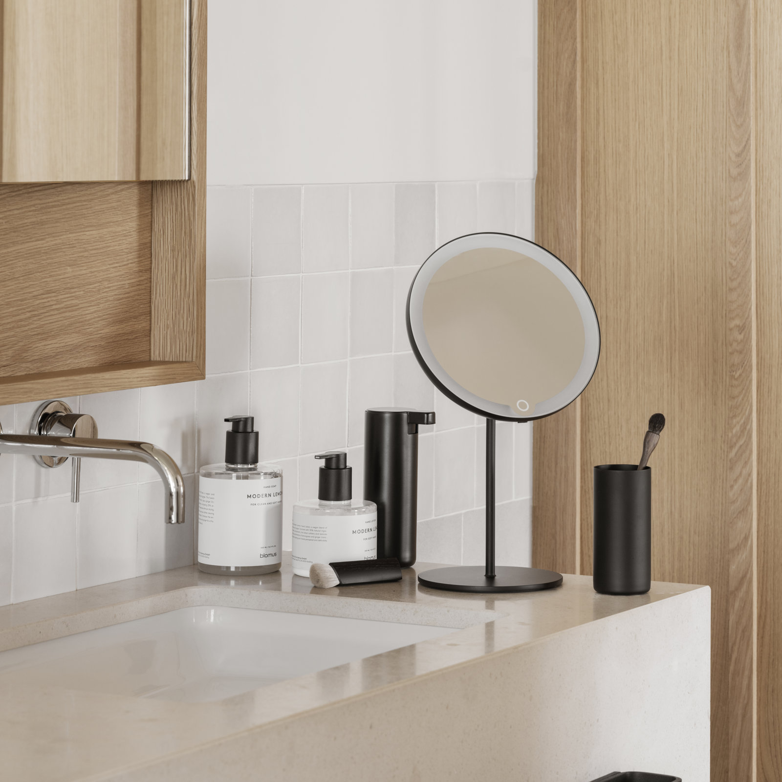 Modo Stainless Steel Bathroom Accessory Tray, Black