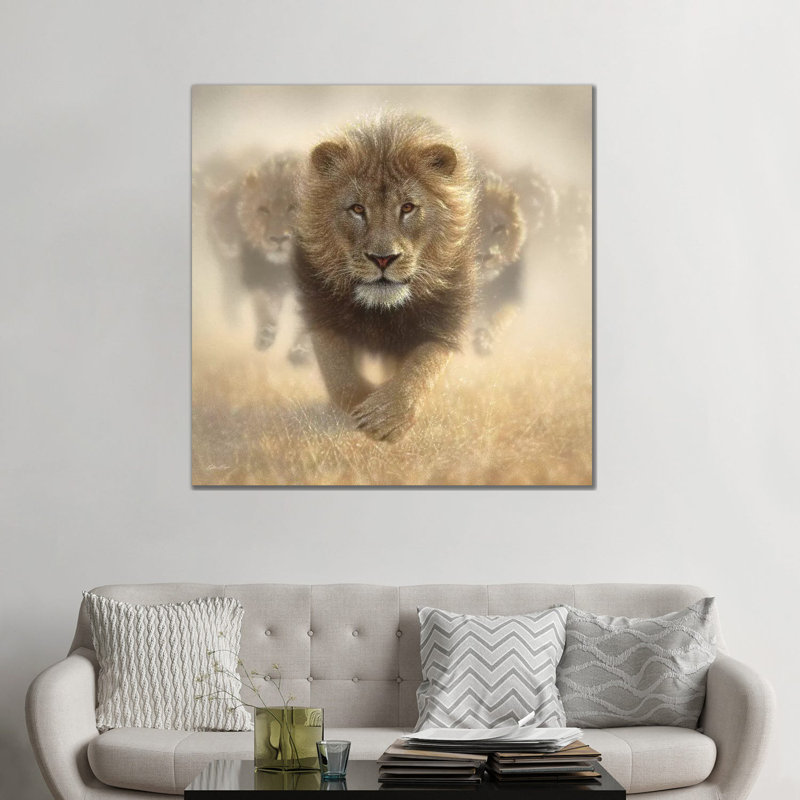 «Eat My Dust - Lion, Square» par Collin Bogle - Estampe numérique sur toile tendue avec châssis, H 48 po x l 48 po x P 1,5 po