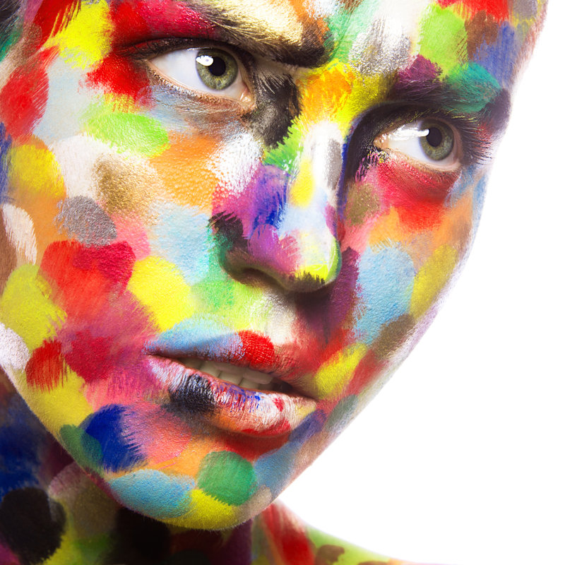 Temar Girl with Coloured Face on Canvas par Kobrin, H 12 po x l 12 po