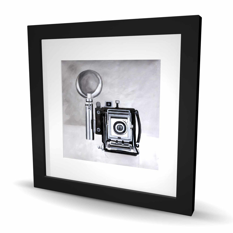 Caméra antique - «Man Cave», impression encadrée avec passe-partout noir, H 16 po x l 16 po, Noir