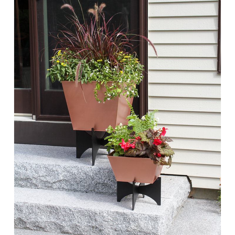Pot à fleurs en acier galvanisé Zaha I, H 22,25 po x l 16,25 po x P 16,25 po