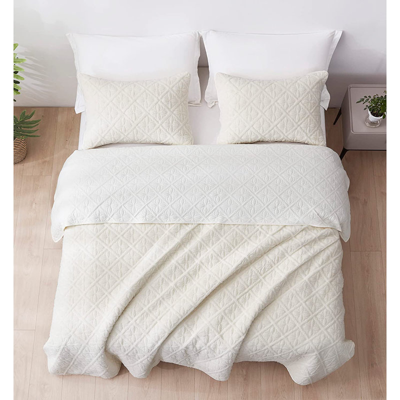 3 - Piece Reversible Floral Quilt Set, Sherpa Blanket with Shams, King Quilt + 2 King Shams, White