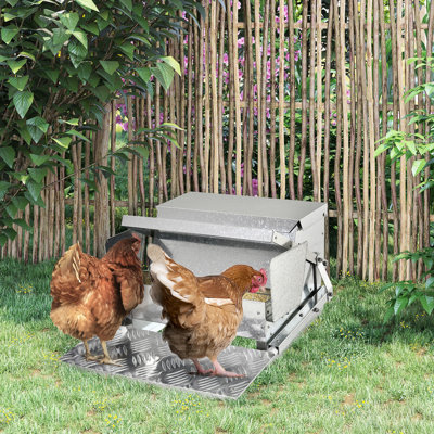 Chicken Feeding Apparatus - 25 Lbs Capacity, Galvanized Steel & Aluminium, , Enhances Farm Efficiency Automatic Capacity Poultry Feeder Galvanized, Design