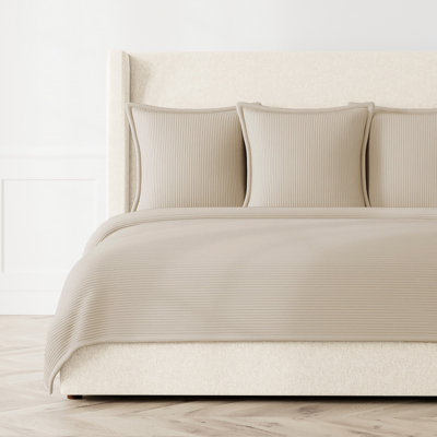 Ensemble de couvre-lit matelassé Linea