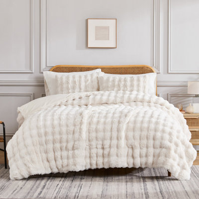 Southshore Fine Linens Luxe Faux Fur Comforter Set in Faux Fur Cream, Oversized Plush Faux Fur Bedding with Down Alternative Fill and 1 Pillow Sham, Twin/Twin XL