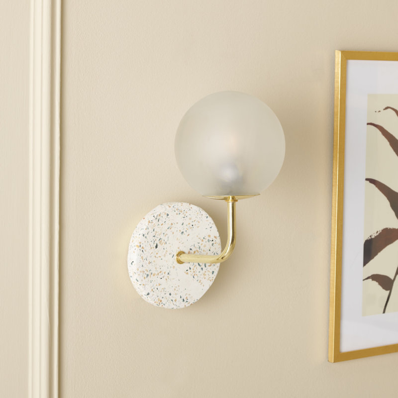 Yursa Armed Sconce