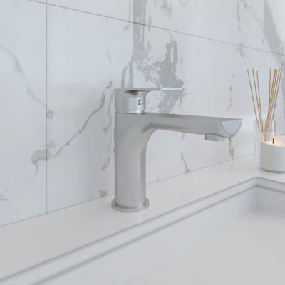 DAX Single Handle Brass Bathroom Faucet