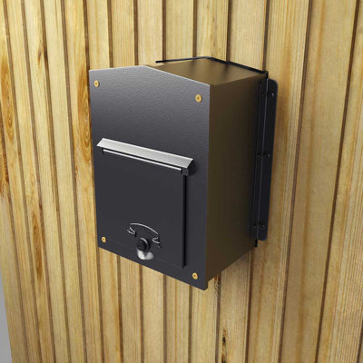 Bloomsbury Aluminum Wall Mounted Mailbox