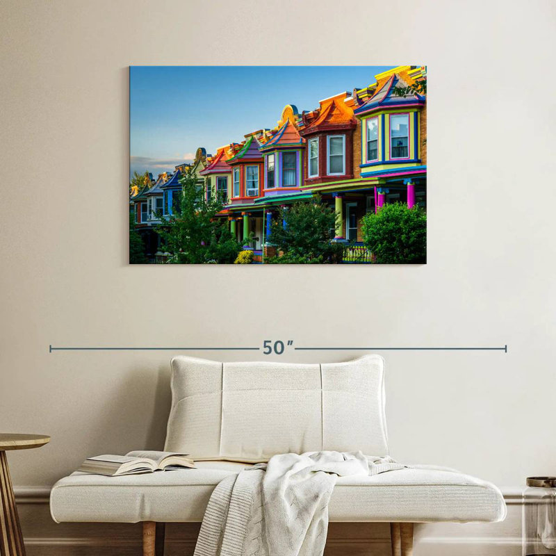Lilie Guilford Avenue Rowhouse, H 26 po x l 39 po
