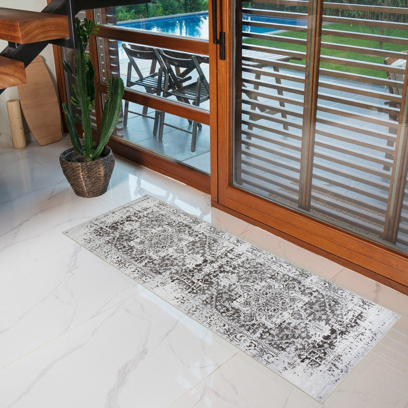 Washable Oriental Indoor Rug, Runner 2'2" x 6'