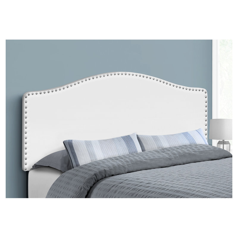 Tête de lit grand tapissier seulement en similicuir blanc avec garniture cloutée