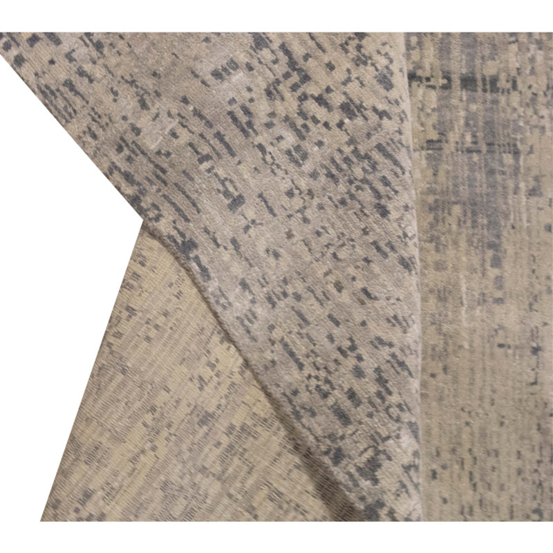 Hand Knotted Area Rug in Multi