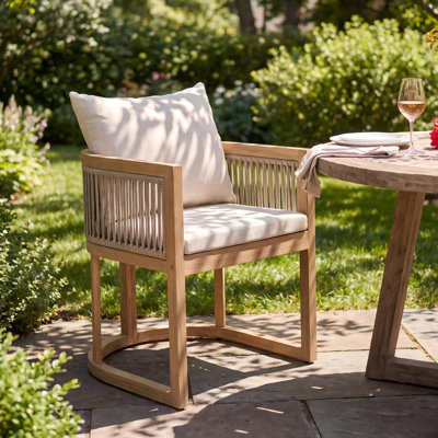 Chaise de patio d'extérieur en bois d'acacia Delwyn