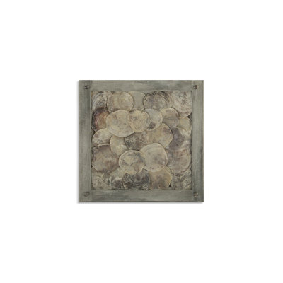 Dimensional Shell Wall Décor