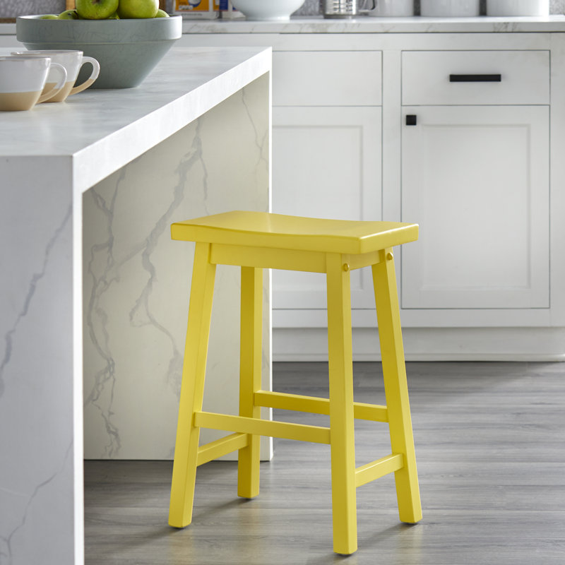 Tabouret de bar et de comptoir en bois massif Kirkwood, Tabouret de comptoir (assise de 24 po de hauteur), Jaune