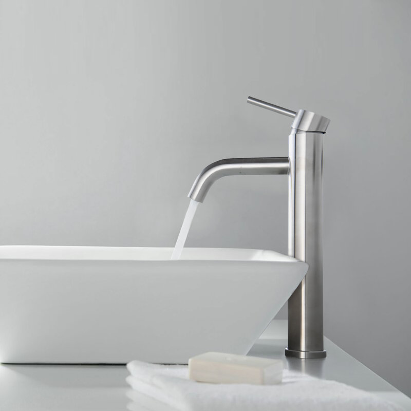 Single-Hole Single-handle Bathroom Faucet, Brushed Nickel