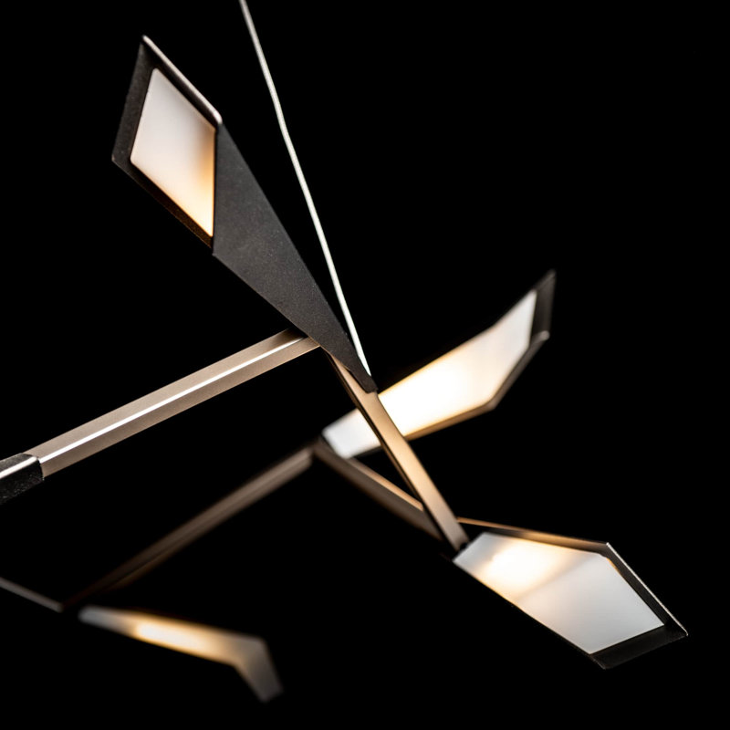 Luminaire suspendu 8 lumières DEL Quill, Bronze frotté à l'huile, Fumée foncée