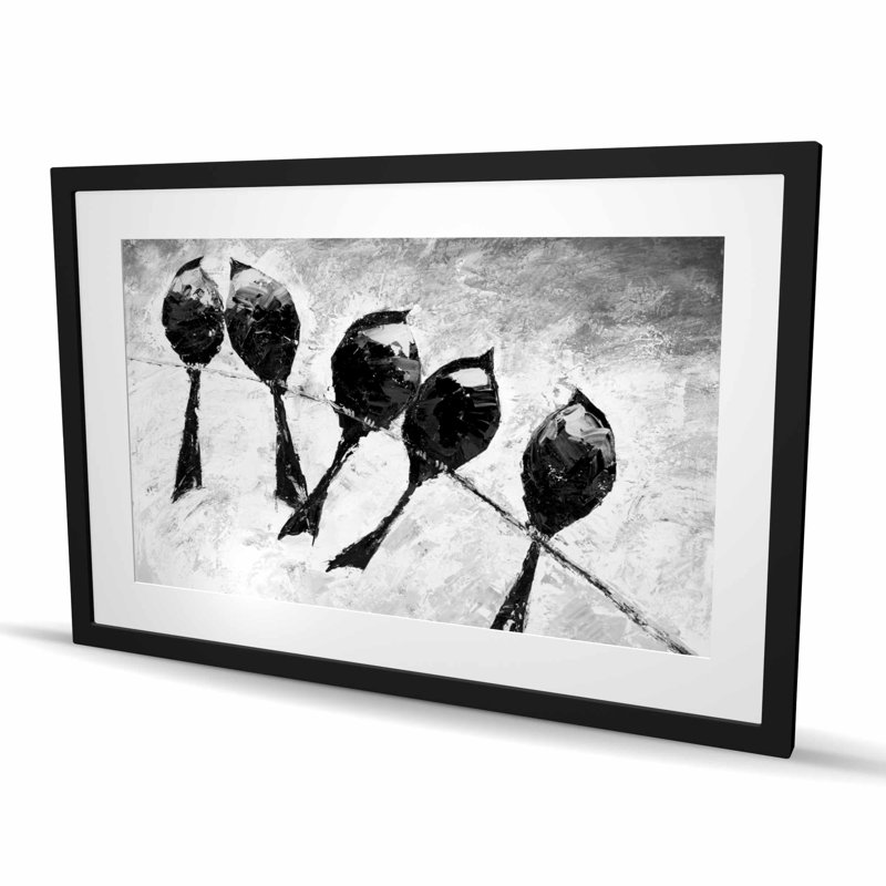 Cinq oiseaux perchés - Plumes monochromes, reproduction encadrée, H 16 po x l 48 po
