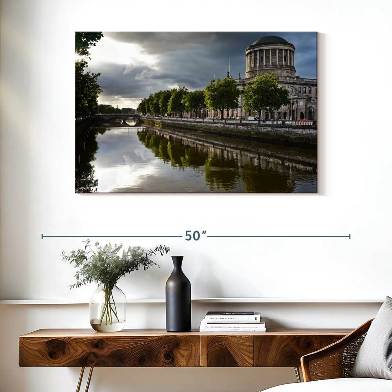Lilie Ireland's Four Courts, H 26 po x l 39 po