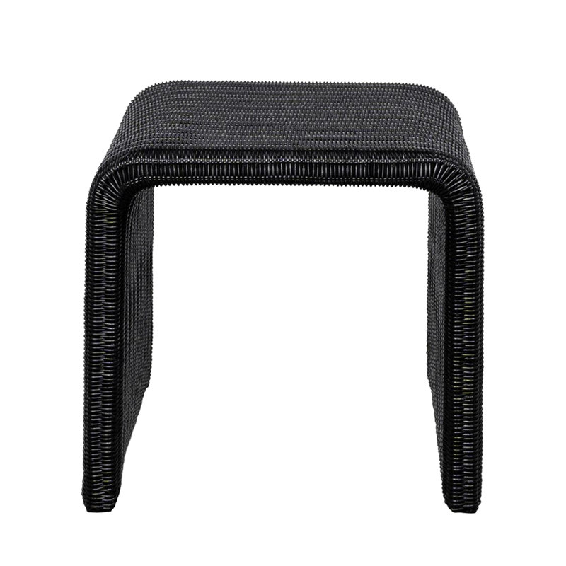 Table d'appoint carrée avec revêtement noir tissé, style rétro des années 1970, 10,3 kg, inspiration rétro, forme en U inversé, profondeur de 56 cm.
