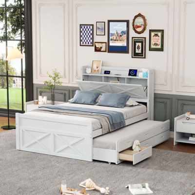 Lit extensible en bois avec tête de lit et lit gigogne, prises intégrées, idéal pour les chambres modernes et un espace de couchage supplémentaire.