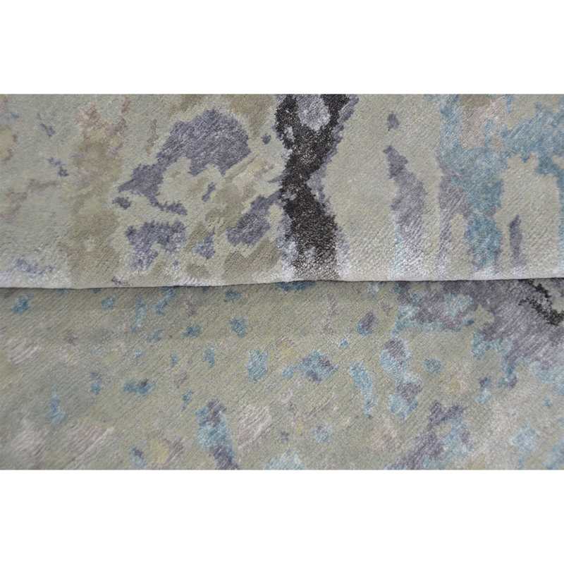 Abstract Area Rug in Gray, Rectangle 6' x 9'