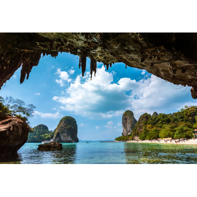" Railay Beach, Thailand "