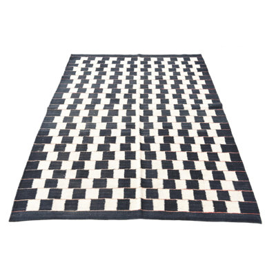 Tapis noir et blanc Noor