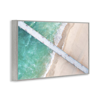 Vue aérienne de la jetée de la plage, giclée par Jeff Poe, photographie