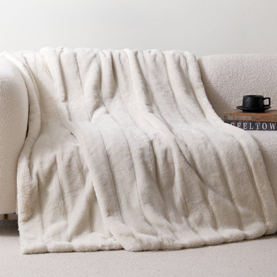 Lightweight Faux Rabbit Fur Throw Blanket Summer Airy Cozy Blanket for Couch, Bed, Gift