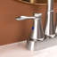 Robinet de lavabo de salle de bain en nickel brossé 4 po - Acier inoxydable, 2 poignées, bonde escamotable, conduites d'eau, débit constant