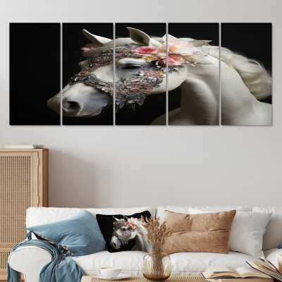 Cheval blanc glamour avec fleurs roses - art mural animal cheval pour le salon 5 pièces