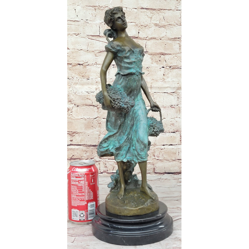 Figurine classique Eleanora
