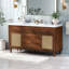 Meuble-lavabo de salle de bain avec lavabo SMC, grande armoire de rangement moderne avec tiroirs à fermeture en douceur et portes en rotin, boutons en métal argenté et 5 pieds en pin