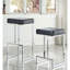 Tabouret de bar contemporain noir rembourré avec une finition brillante et des détails pour la salle à manger